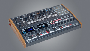 Synthesiser: Arturia MiniBrute 2S with Sequencer